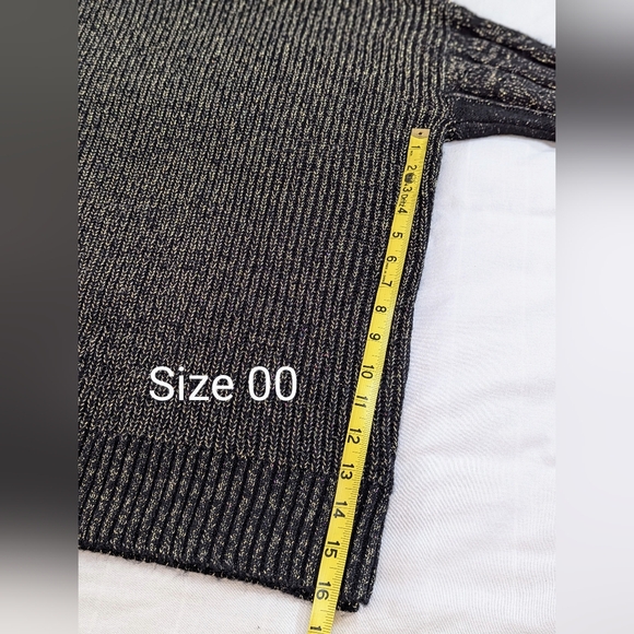 🆕 Torrid Lurex Cold Shoulder Turtle Neck Sweater (Torrid 00 & 5) - Picture 6 of 16